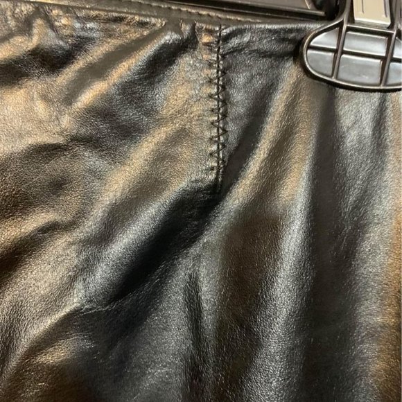 DANIER woman’s black lined leather pants. Straight leg. A+ condition. Size 4. - Picture 5 of 12